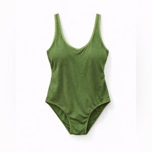 💚 NWT! Noel Green Shimmer Swimsuit